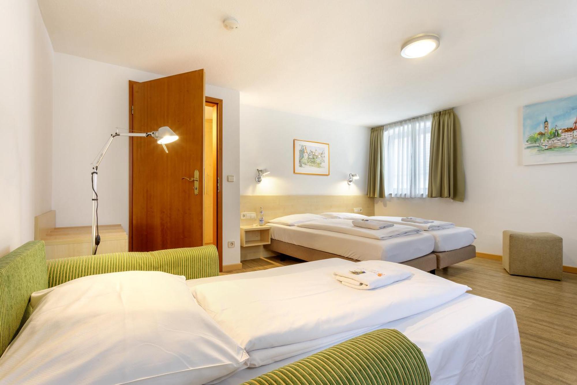 Hotel Zum Loewen Weißenhorn Εξωτερικό φωτογραφία