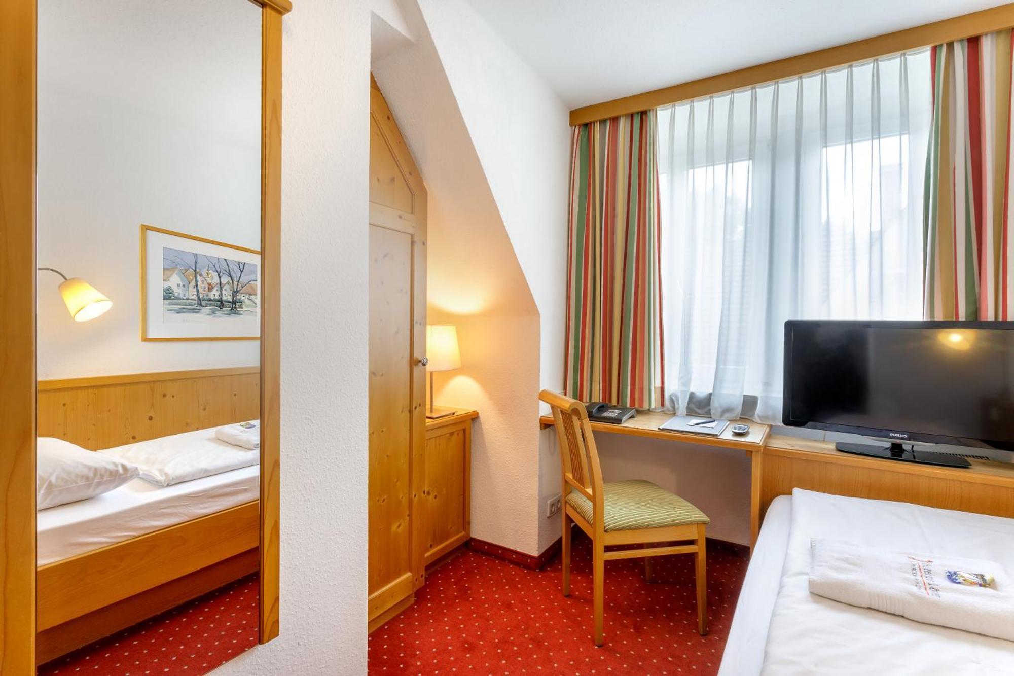 Hotel Zum Loewen Weißenhorn Εξωτερικό φωτογραφία