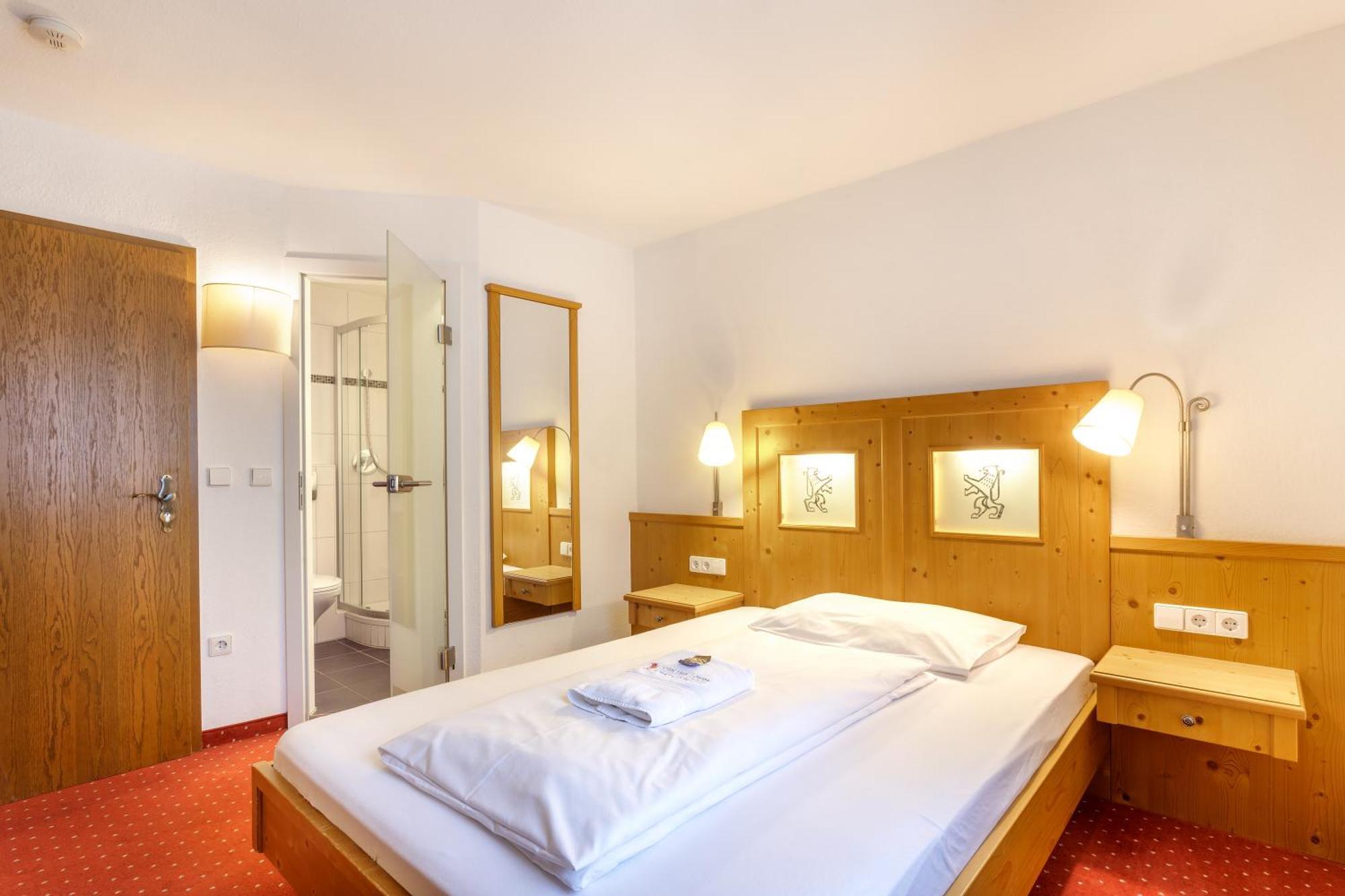 Hotel Zum Loewen Weißenhorn Εξωτερικό φωτογραφία