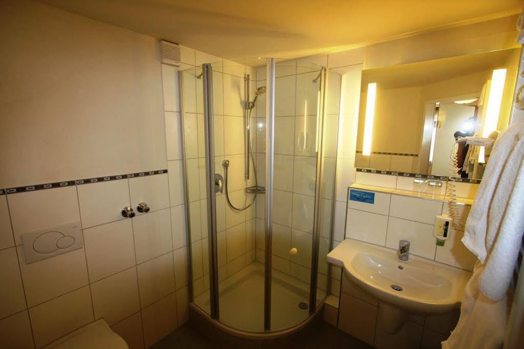 Hotel Zum Loewen Weißenhorn Εξωτερικό φωτογραφία